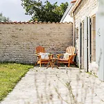 Spacieuse Maison Avec Jardin Et Accessible à Pied