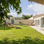 Spacieuse Maison Avec Jardin Et Accessible à Pied Villa