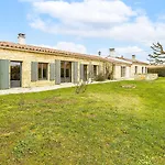 Spacieuse Maison Avec Jardin Et Accessible à Pied *