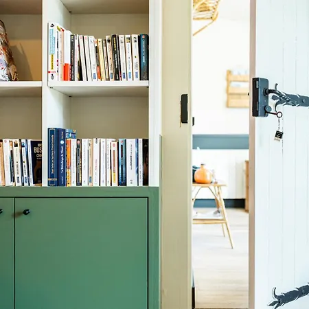 Spacieuse Maison Avec Jardin Et Accessible A Pied *