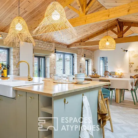 Spacieuse Maison Avec Jardin Et Accessible A Pied